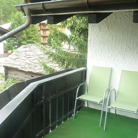 Adonis Hotel